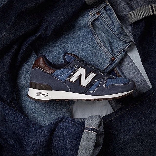 new balance trainers with jeans